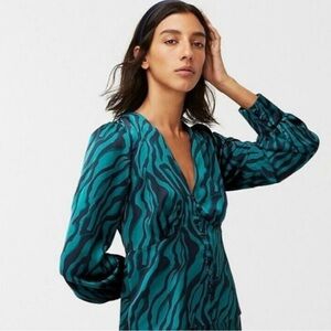 Green and Black Zebra JCrew Top sz 4